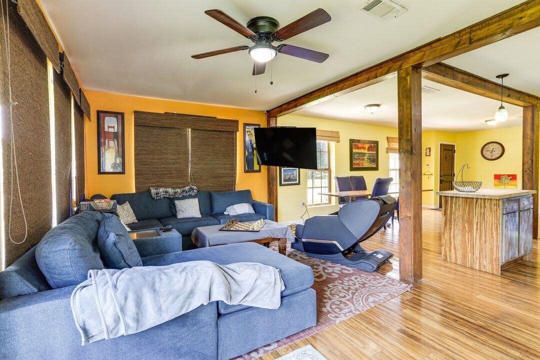 Photo of Livingroom in Park Forest - LA North