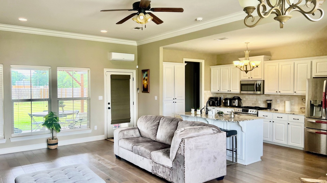 Photo of Livingroom in Gonzales