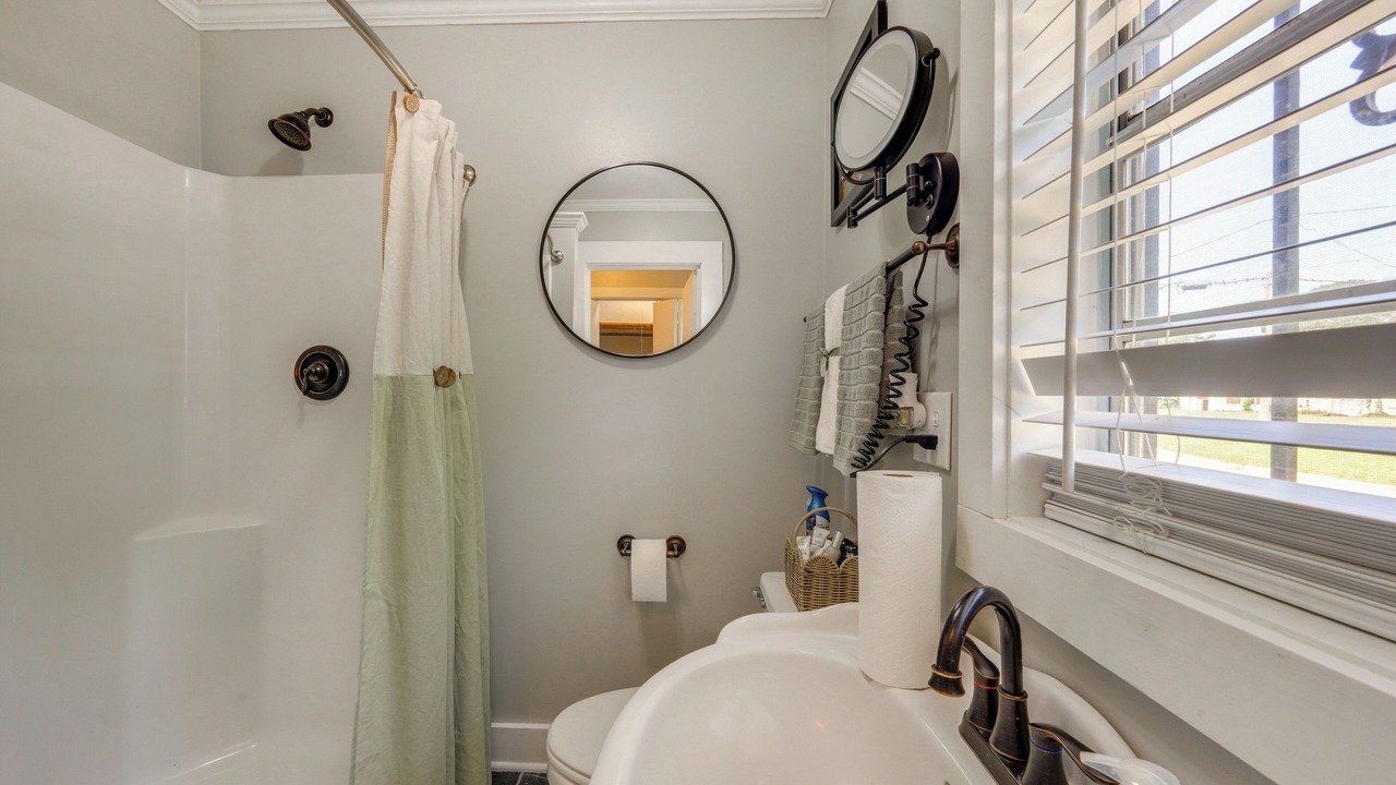 Photo of Bathroom in Alexandria