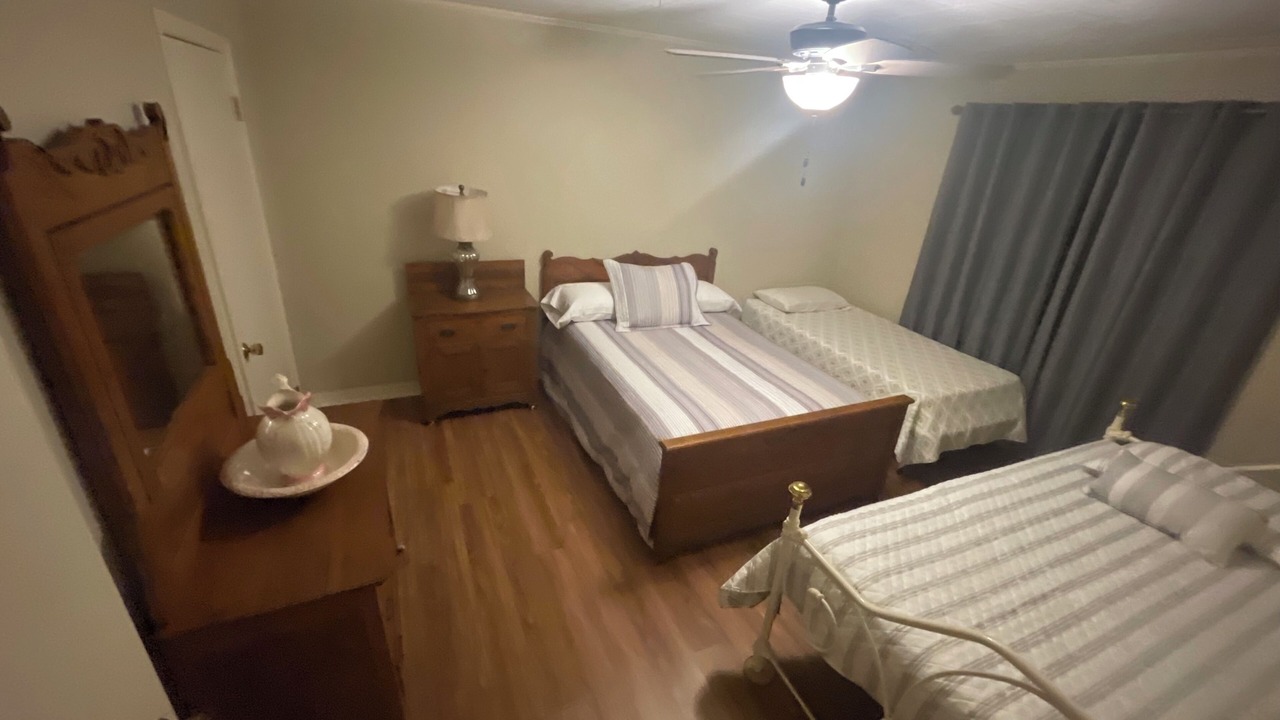 Photo of Bedroom in Effie