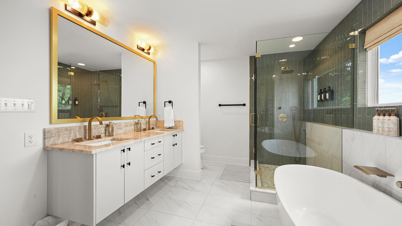 Photo of Bathroom in Highlands - Perkins