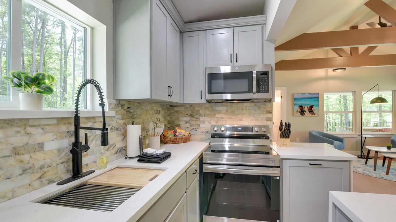 Photo of Kitchen in Pointblank