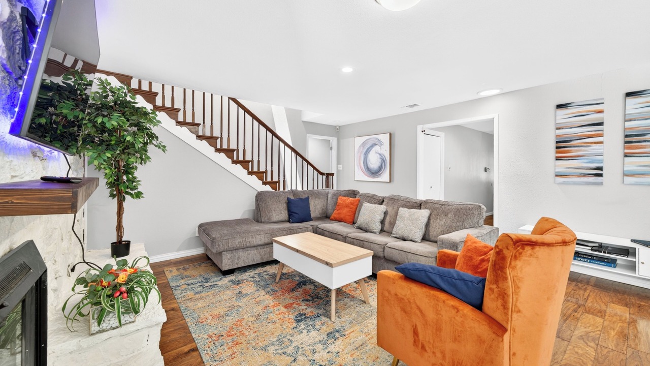 Photo of Livingroom in Irving