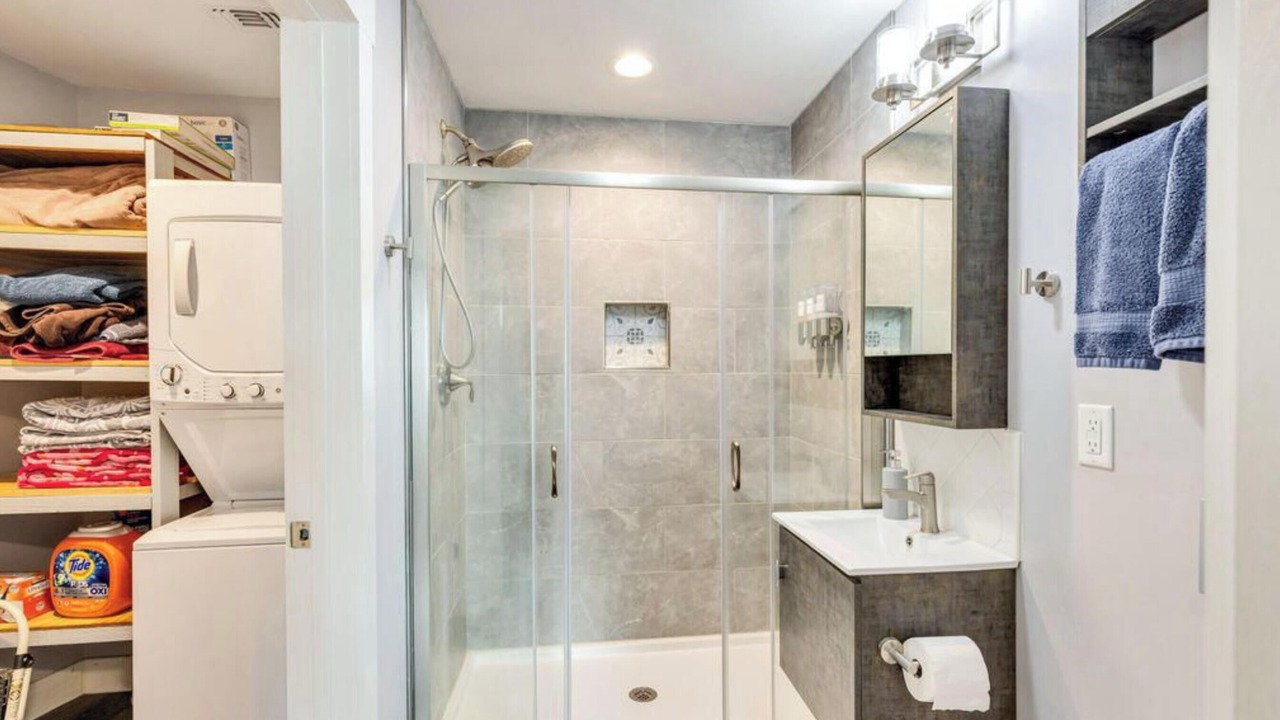 Photo of Bathroom in Ocean Springs