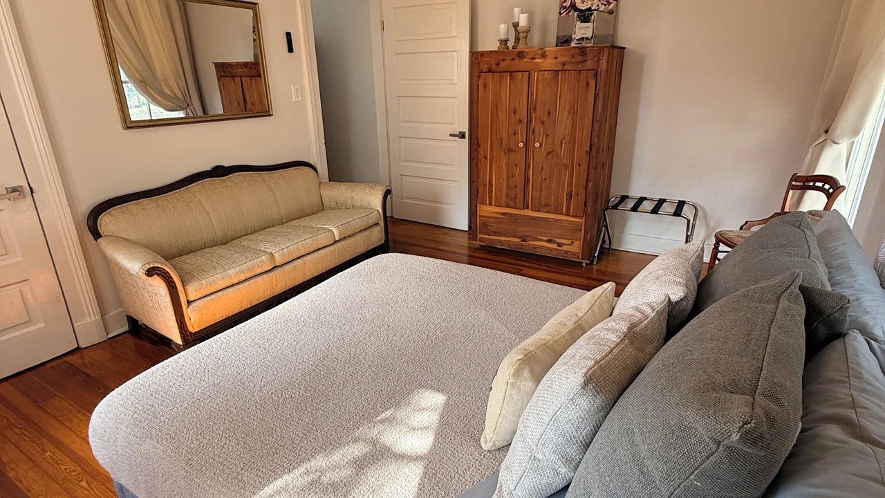 Photo of Bedroom in Chalmette