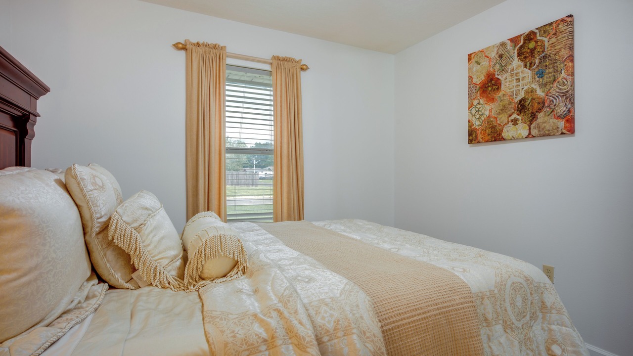 Photo of Bedroom in DeRidder