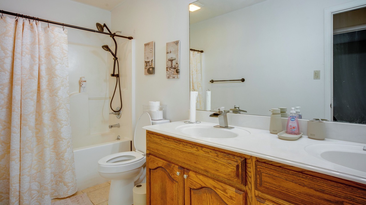 Photo of Bathroom in DeRidder