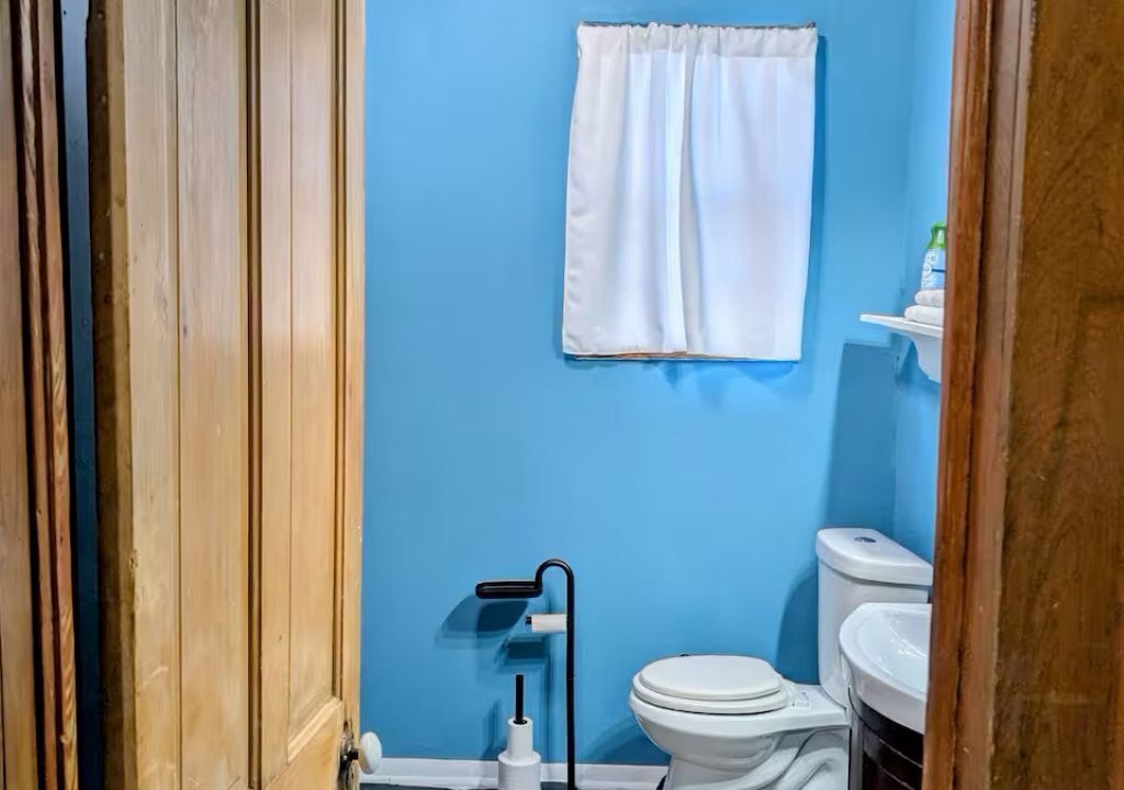 Photo of Bathroom in Algiers Point