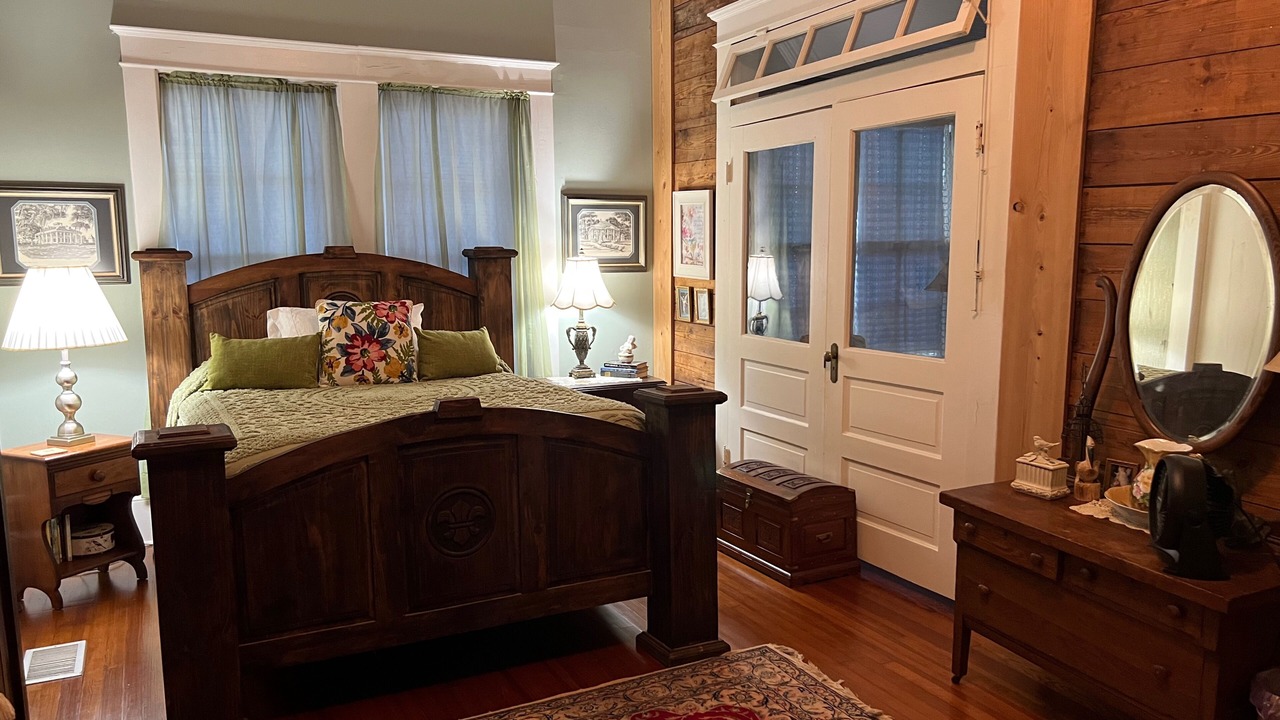 Photo of Bedroom in East Natchitoches