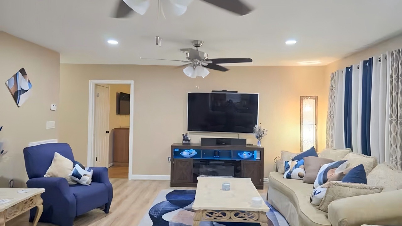 Photo of Livingroom in North Shore