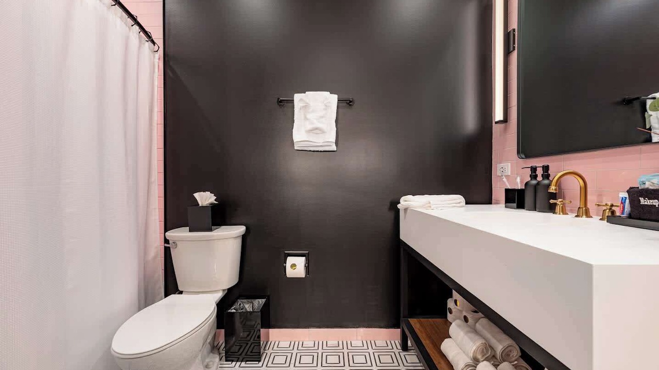 Photo of Bathroom in Central Business District