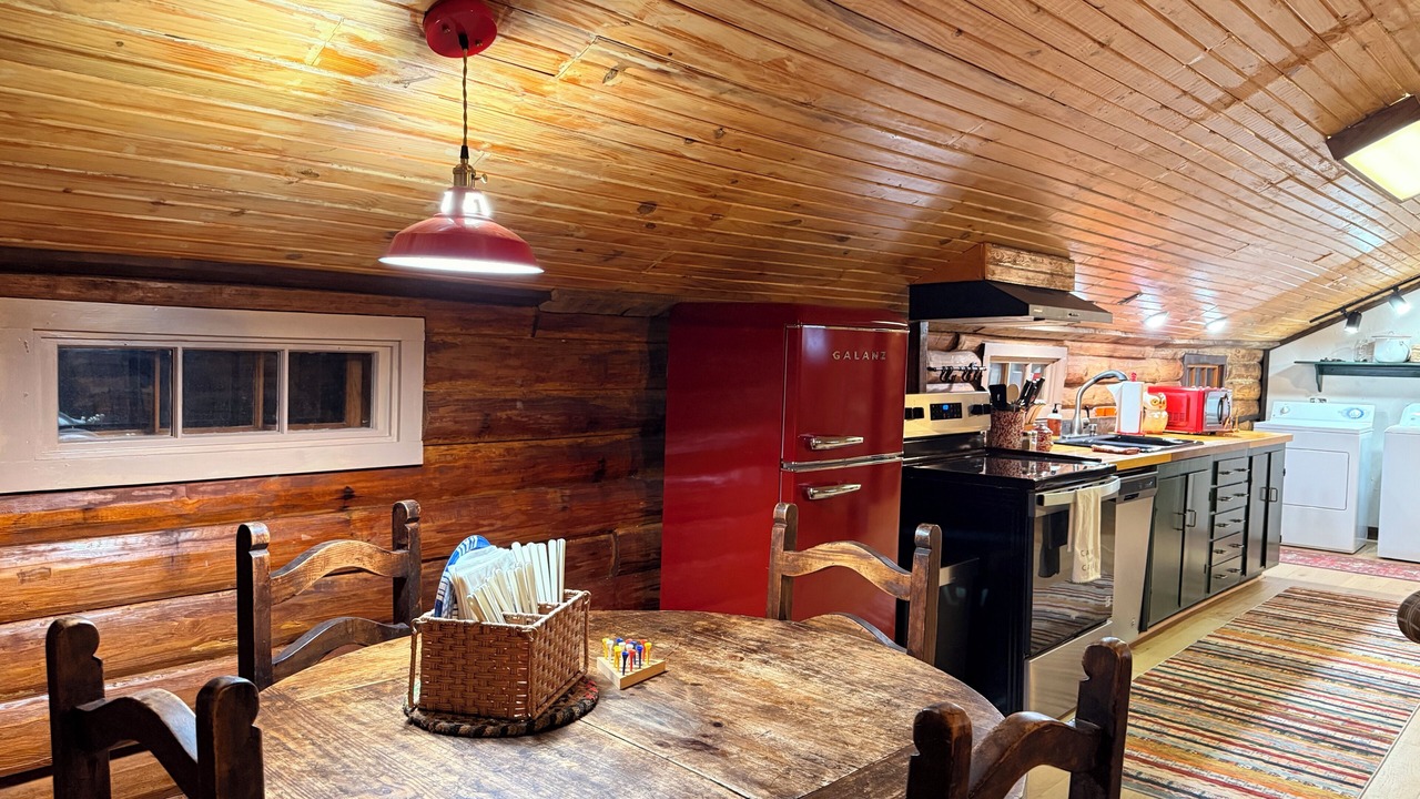 Photo of Kitchen in Holly Lake Ranch
