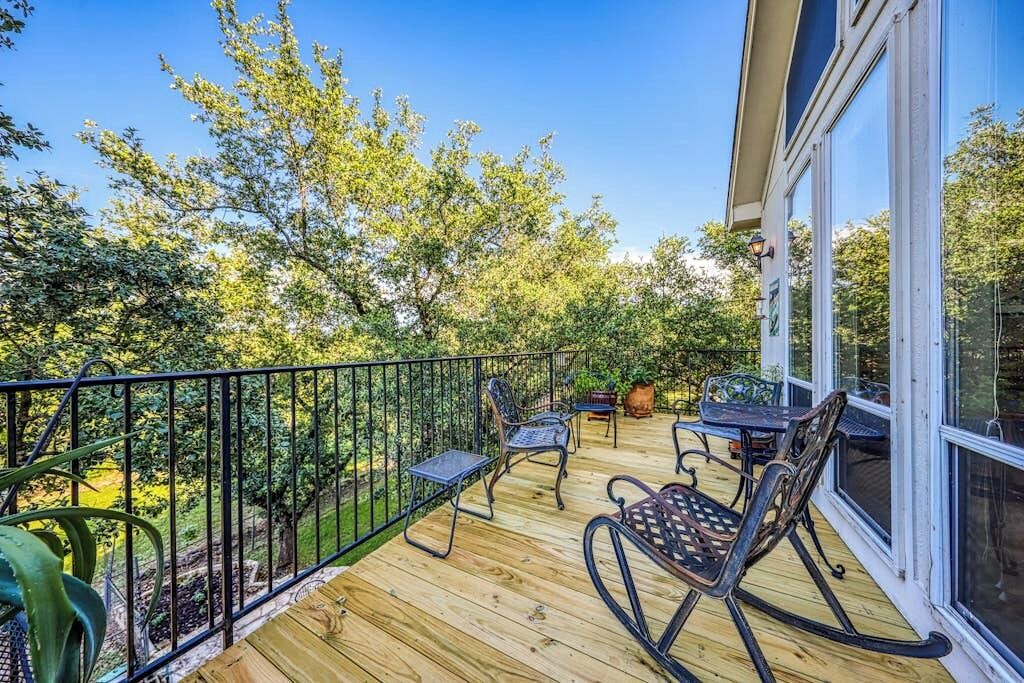 Photo of Patio Balcony in Oatmeal