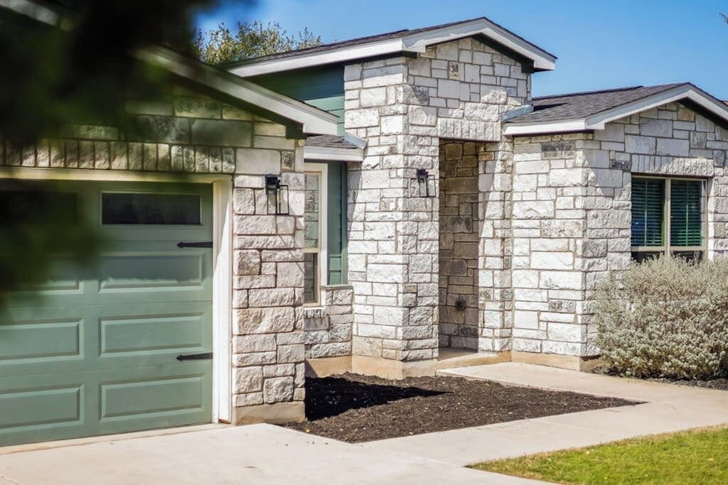 Photo of Outdoor in Highland Lake Estates