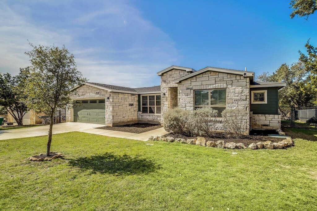Photo of Outdoor in Highland Lake Estates