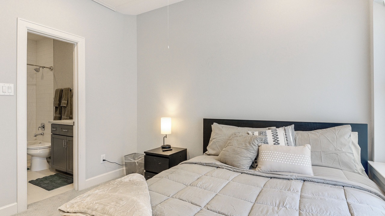 Photo of Bedroom in Midtown