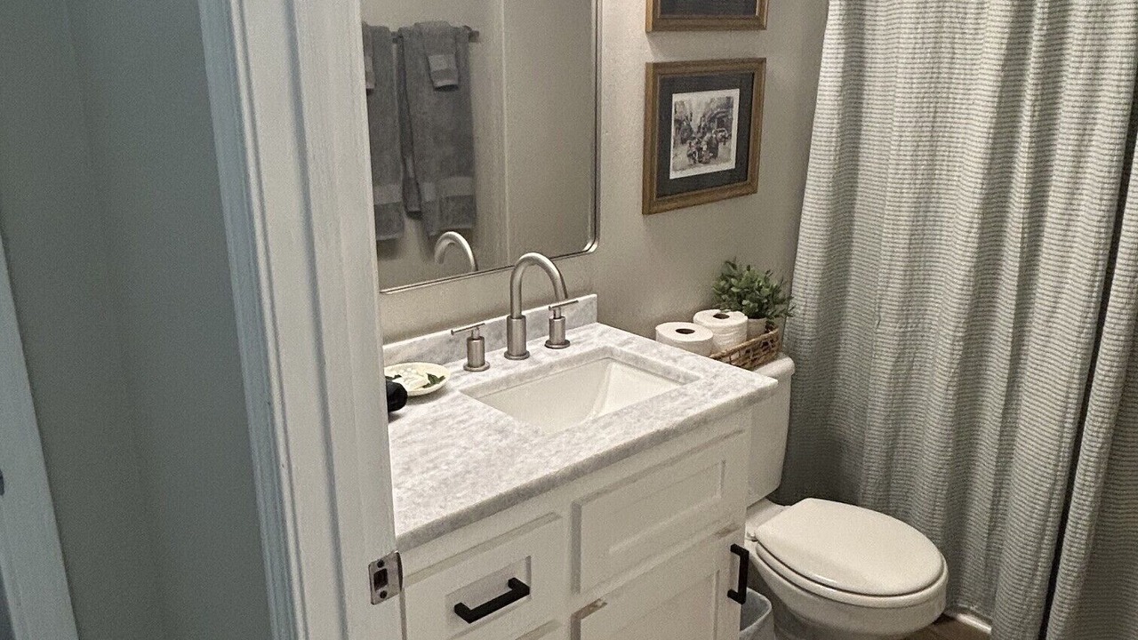 Photo of Bathroom in St. Francisville