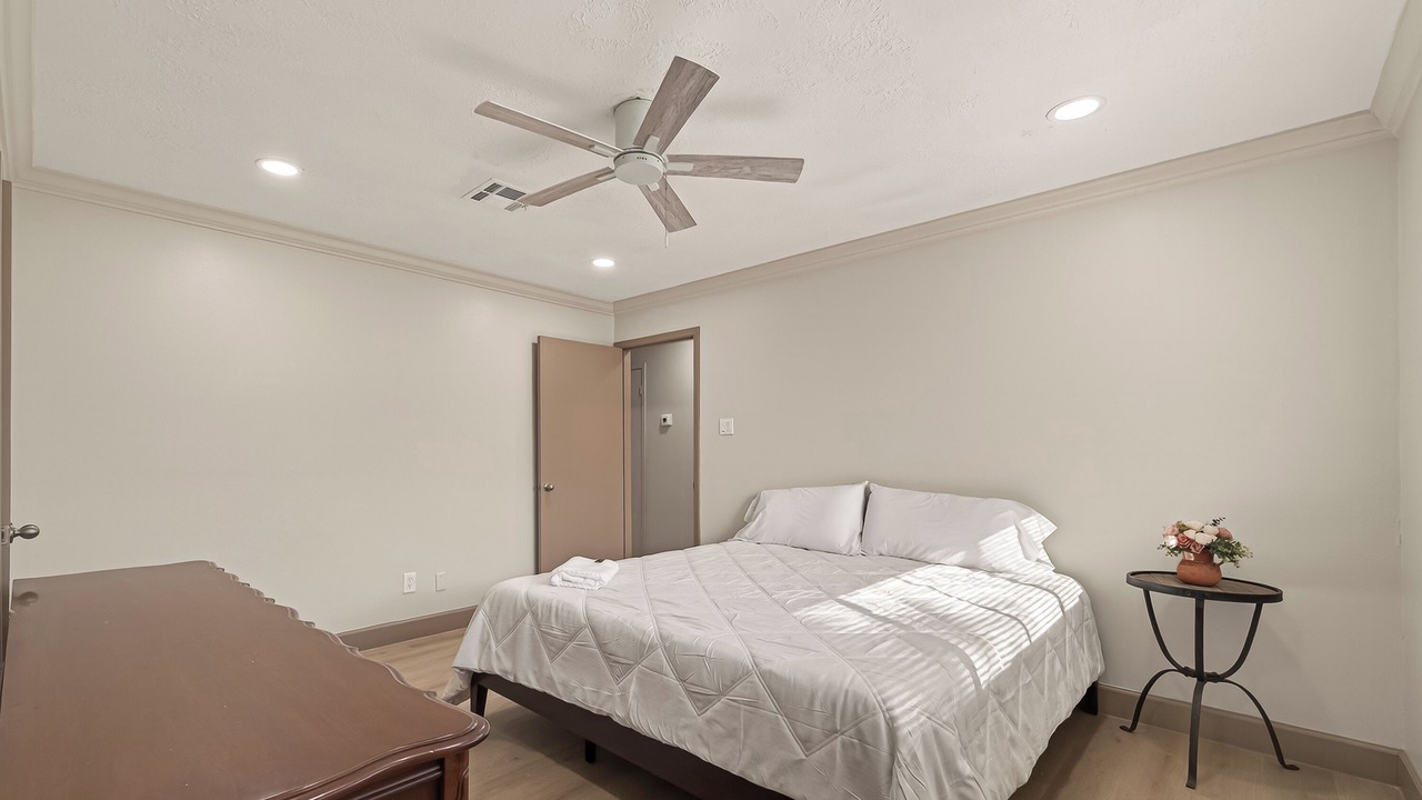 Photo of Bedroom in Pasadena