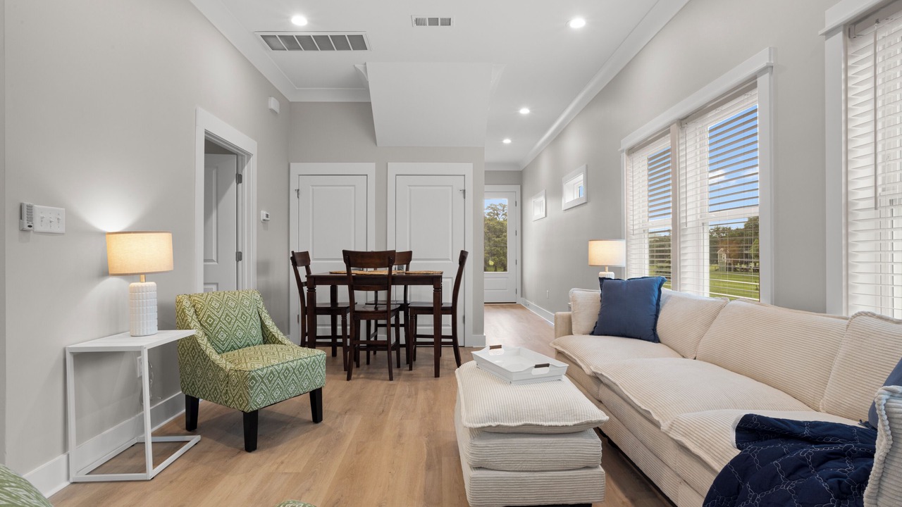 Photo of Livingroom in East Biloxi