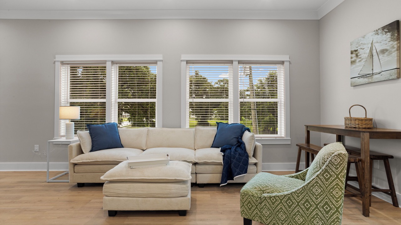 Photo of Livingroom in East Biloxi