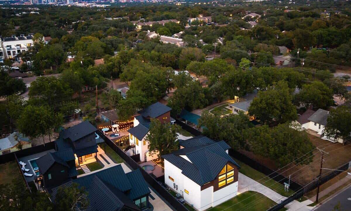 Photo of Outdoor in South Lamar