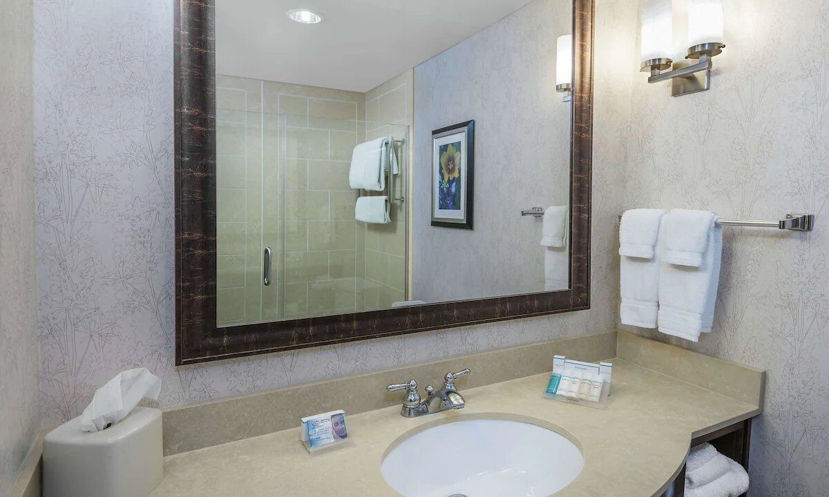 Photo of Bathroom in Far North Central