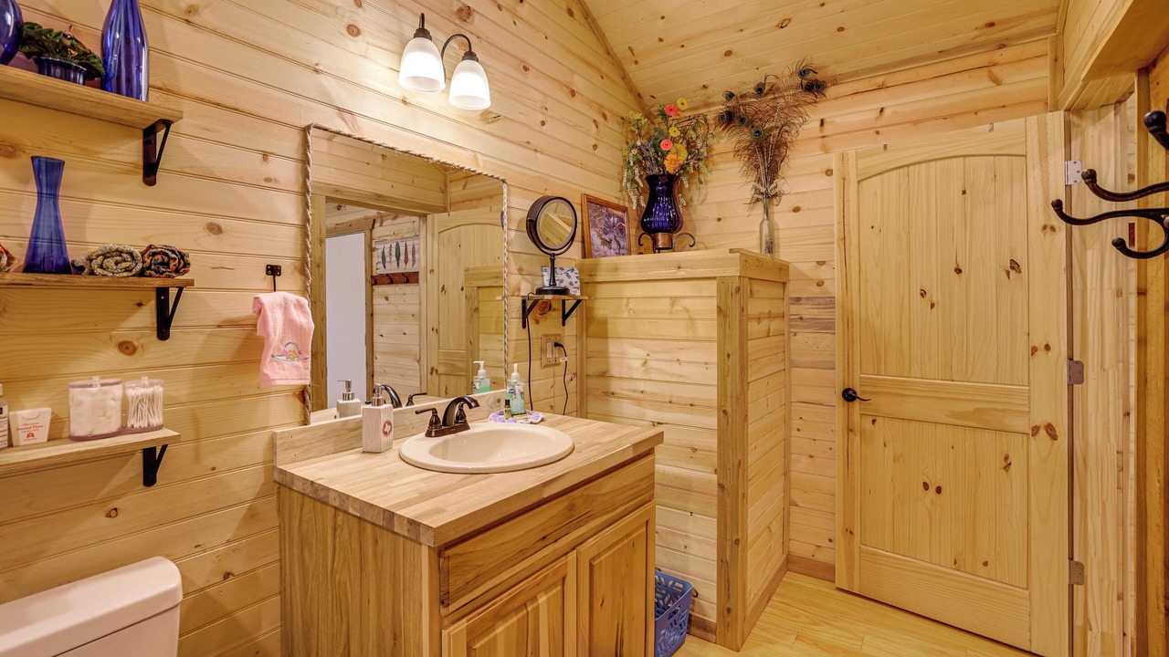 Photo of Bathroom in Harper