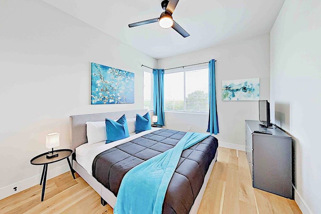 Photo of Bedroom in Foster Heights