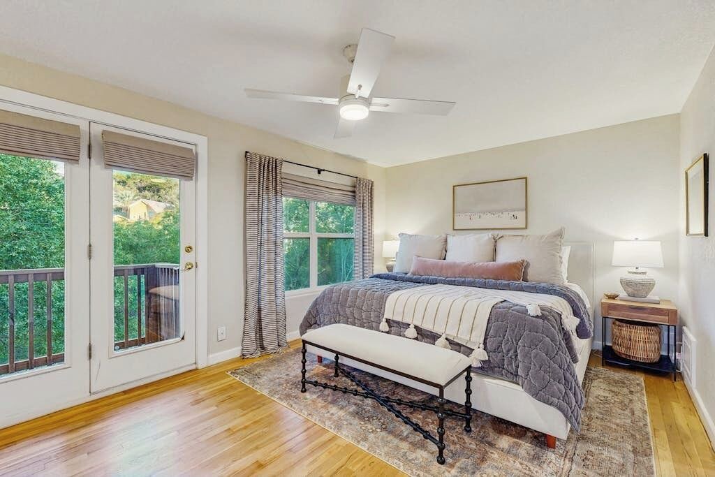 Photo of Bedroom in Lakeway