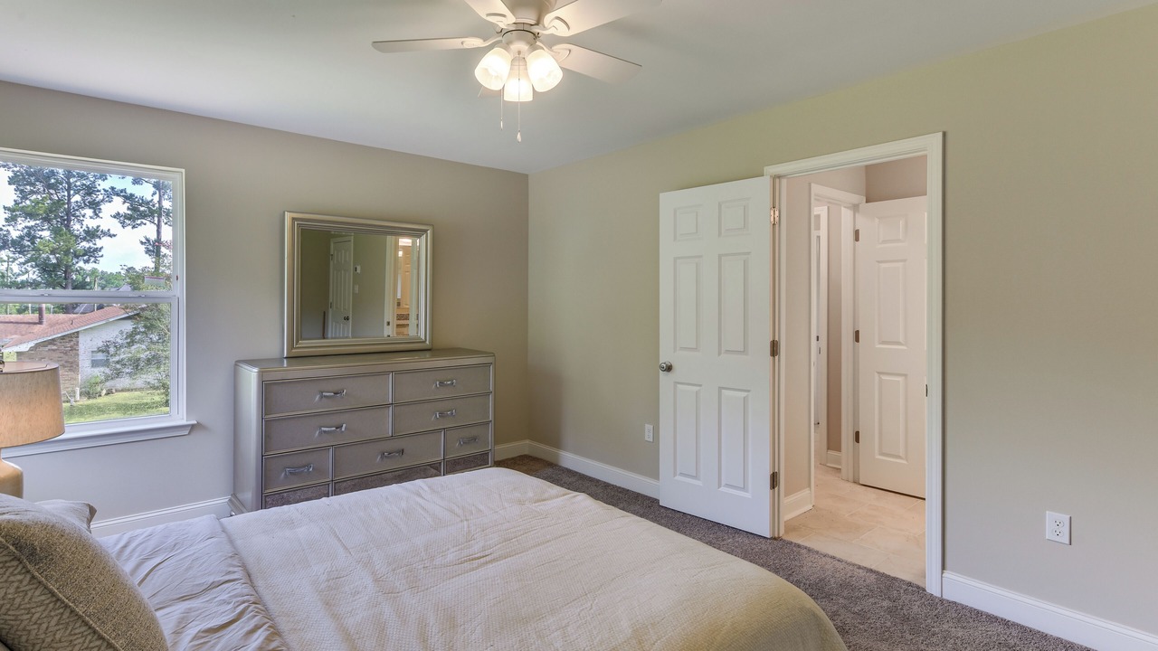 Photo of Bedroom in Prairieville