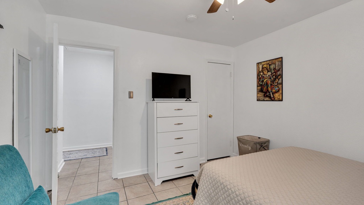 Photo of Bedroom in Central Carrollton Association