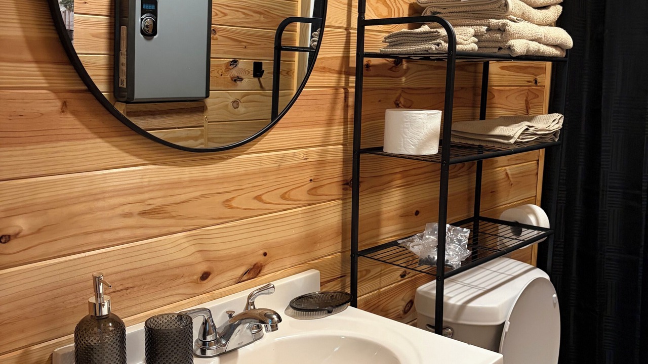 Photo of Bathroom in Alexandria