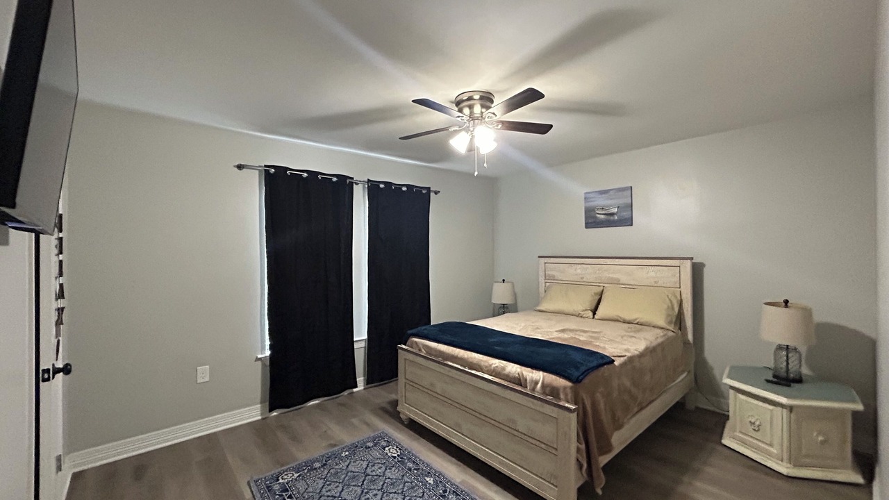 Photo of Bedroom in Orange