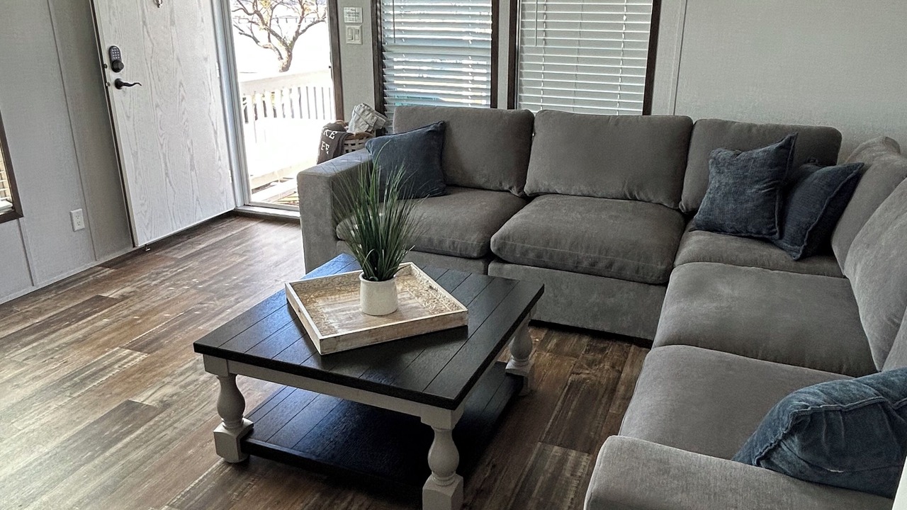 Photo of Livingroom in Graford