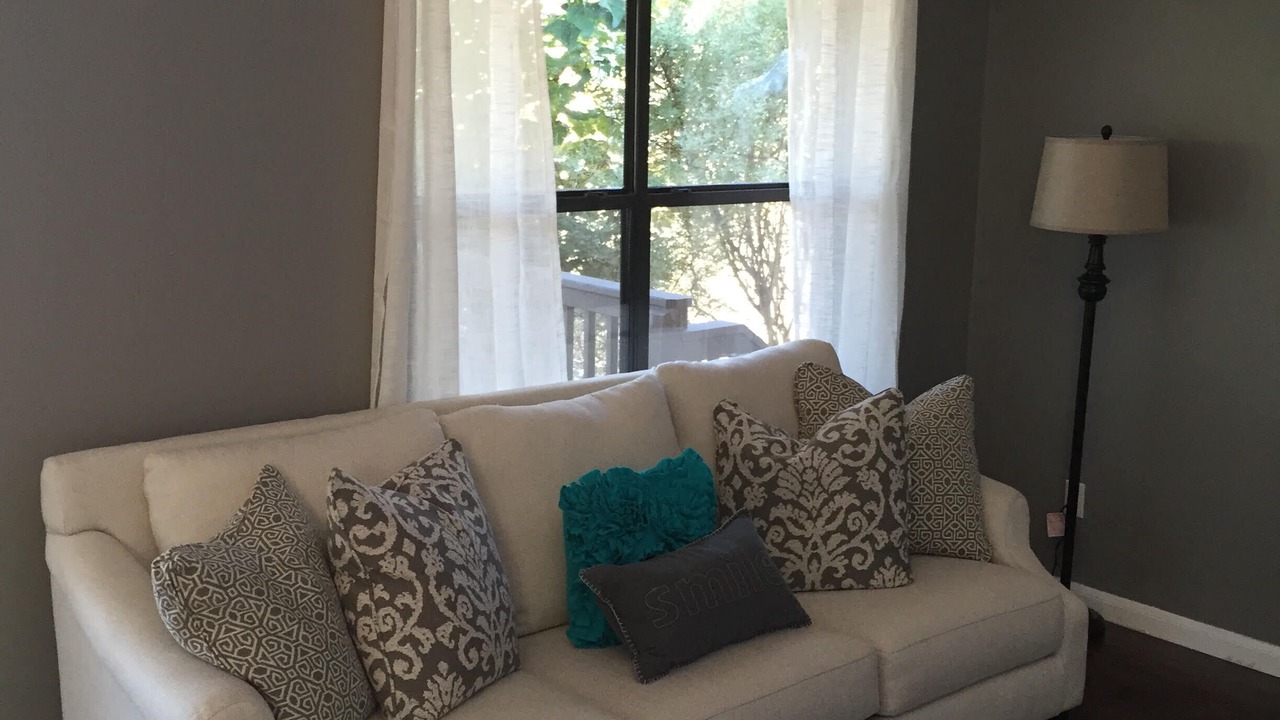 Photo of Livingroom in Point Venture