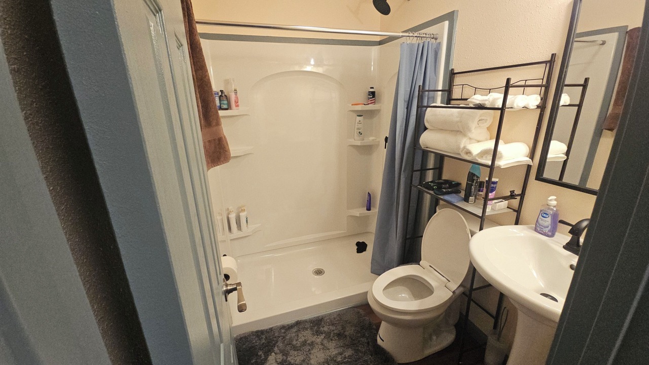 Photo of Bathroom in Boothville-Venice
