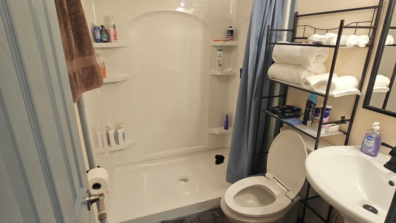 Photo of Bathroom in Boothville-Venice