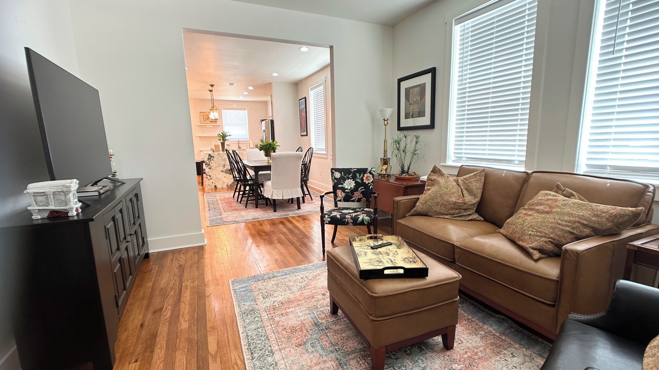 Photo of Livingroom in Lower Garden District