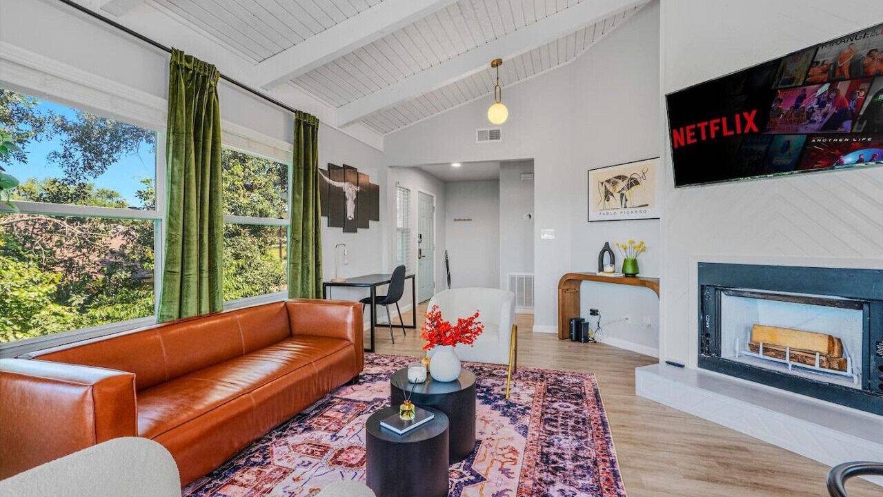 Photo of Livingroom in Lago Vista