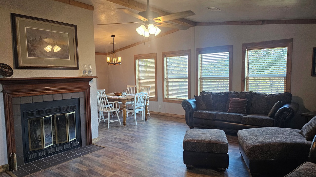Photo of Livingroom in Bowie