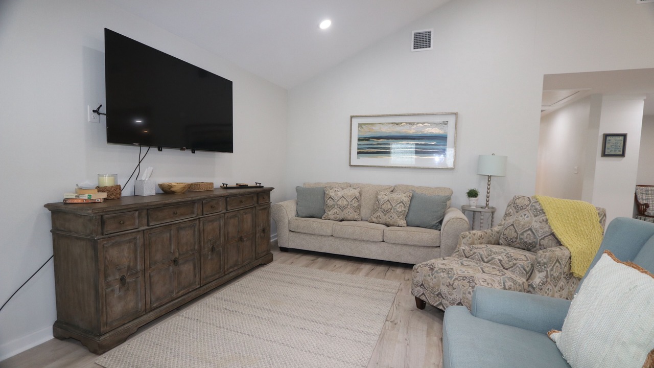 Photo of Livingroom in Grand Isle