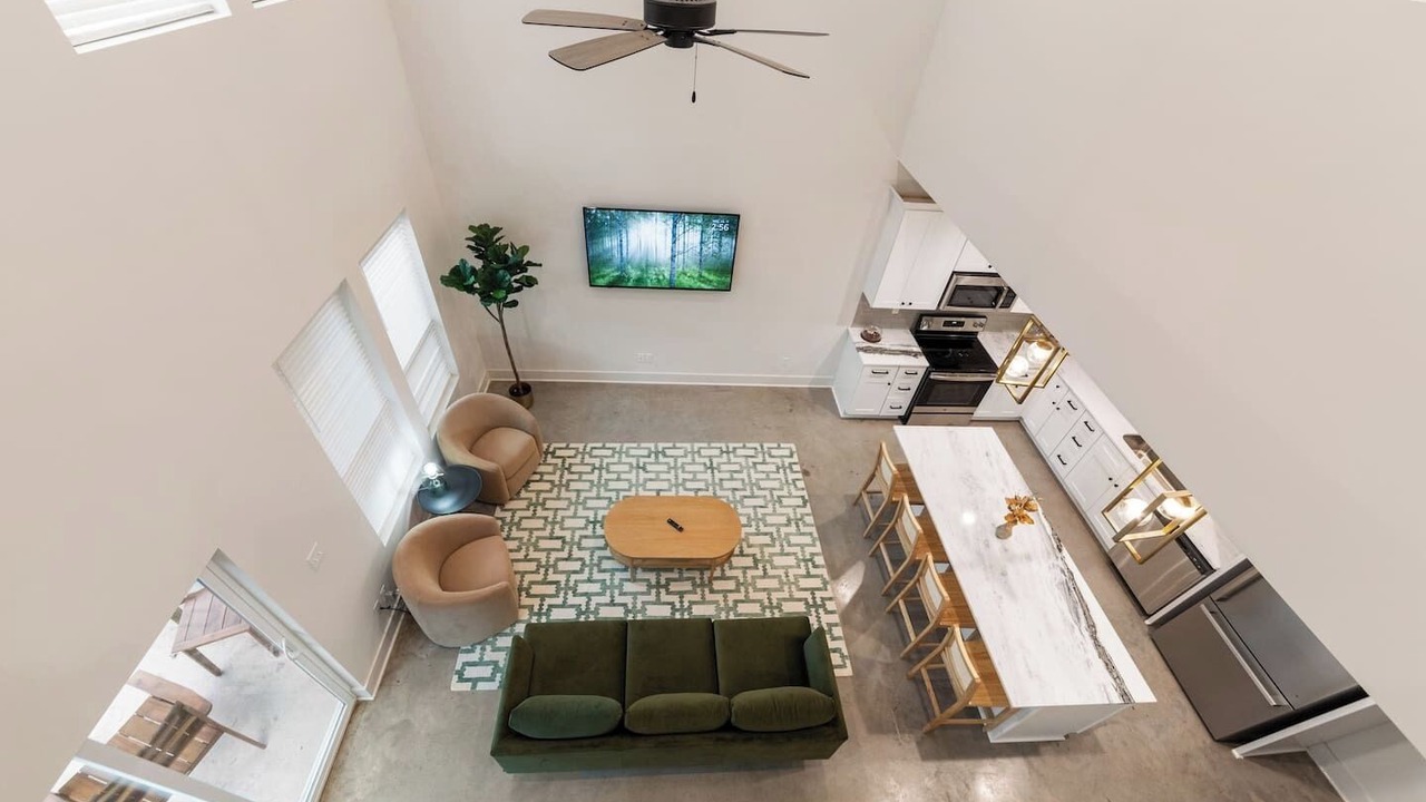 Photo of Livingroom in Lafayette