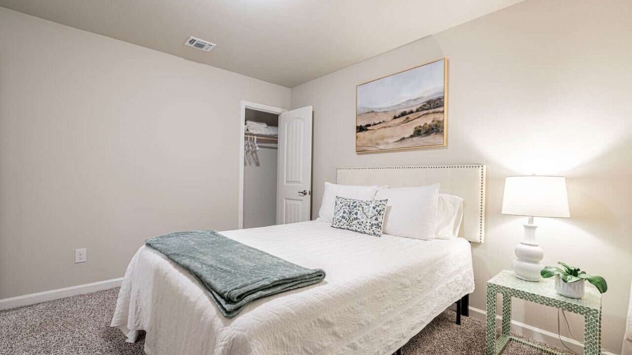 Photo of Bedroom in Broussard