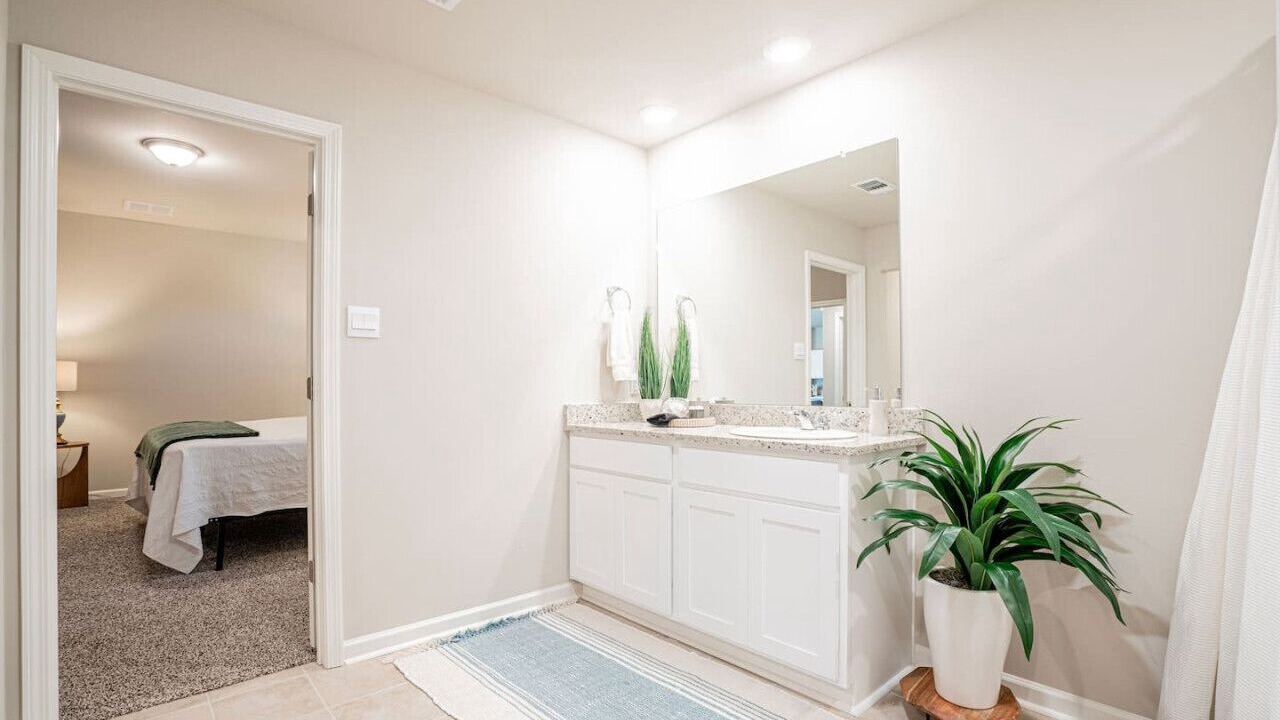 Photo of Bathroom in Broussard