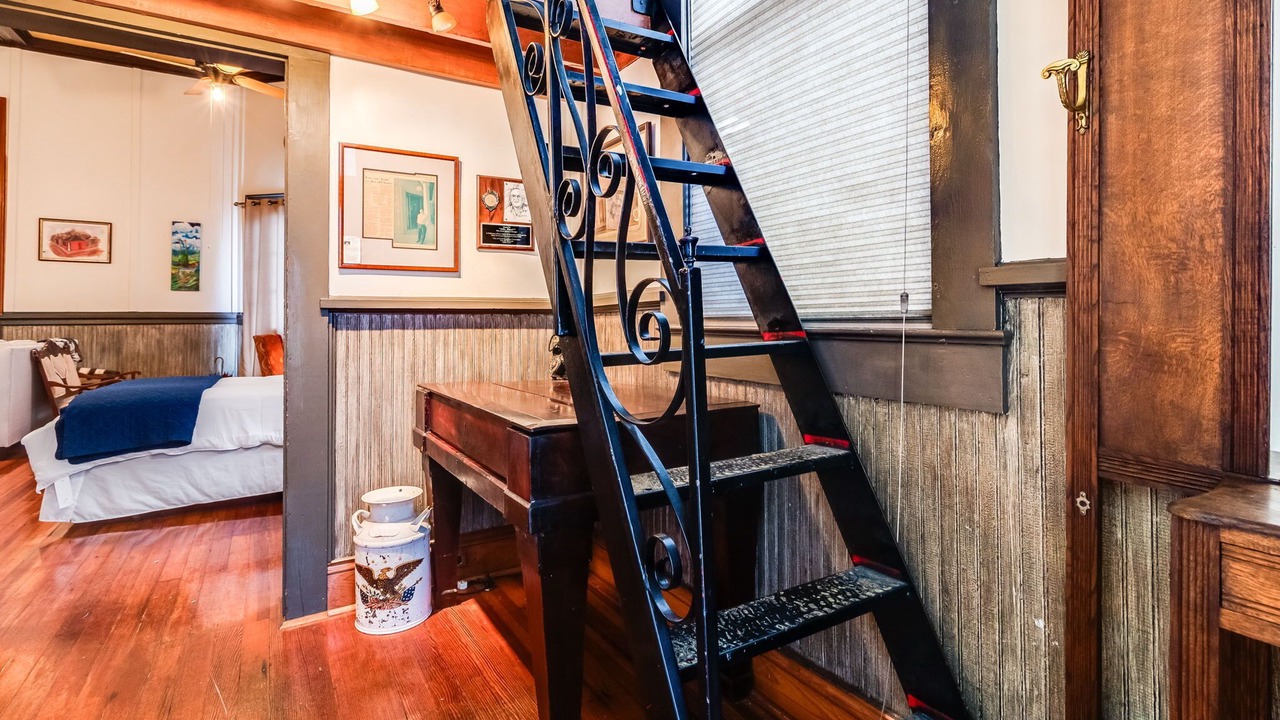 Photo of Bedroom in Scott