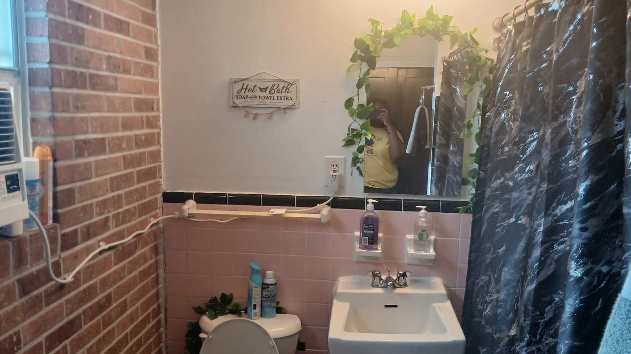 Photo of Bathroom in Highlands - Perkins