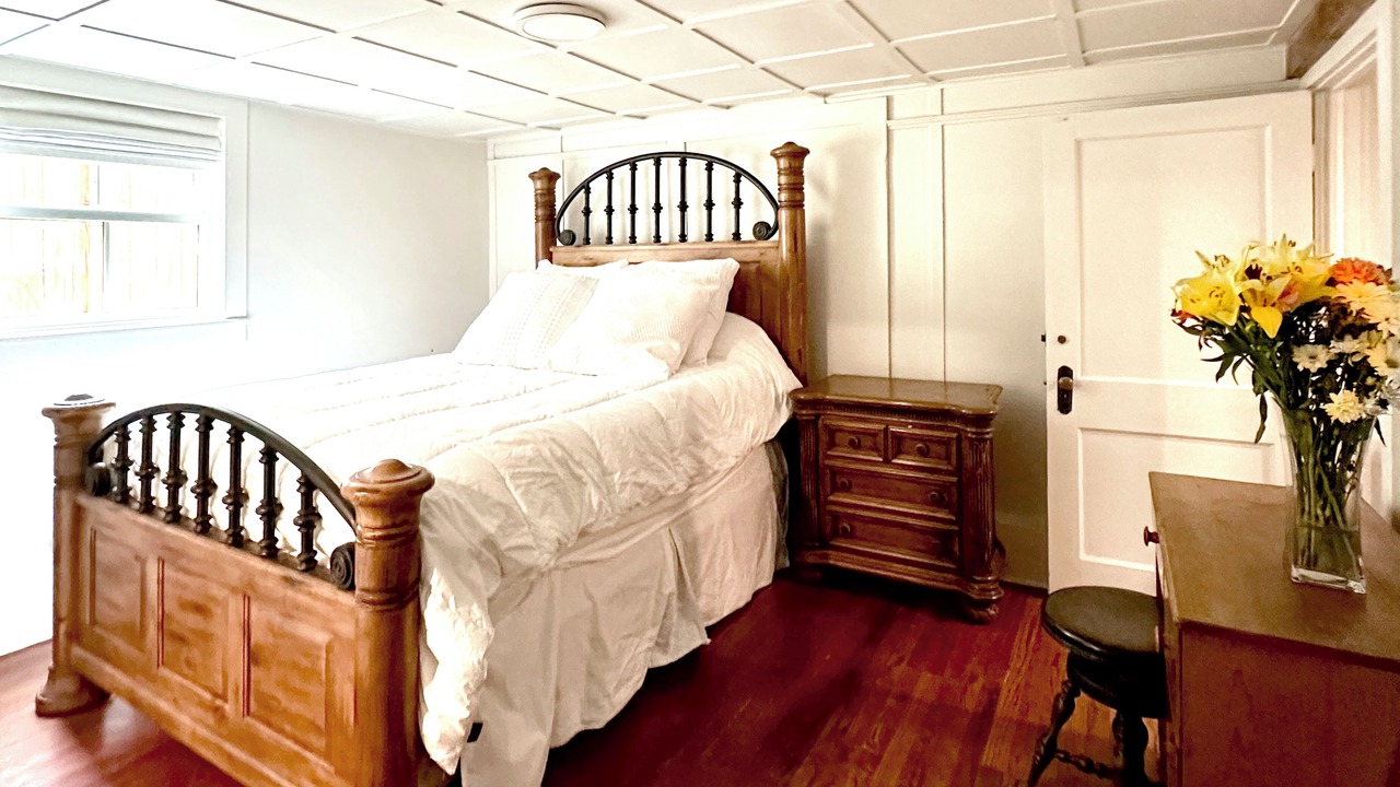 Photo of Bedroom in Audubon