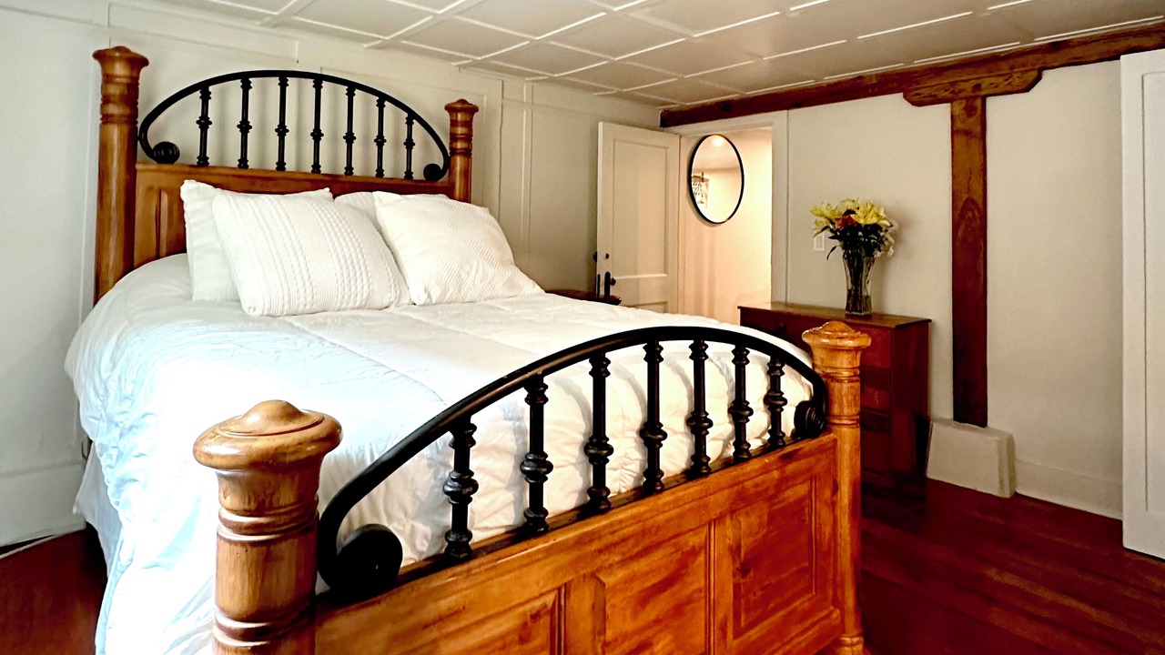 Photo of Bedroom in Audubon