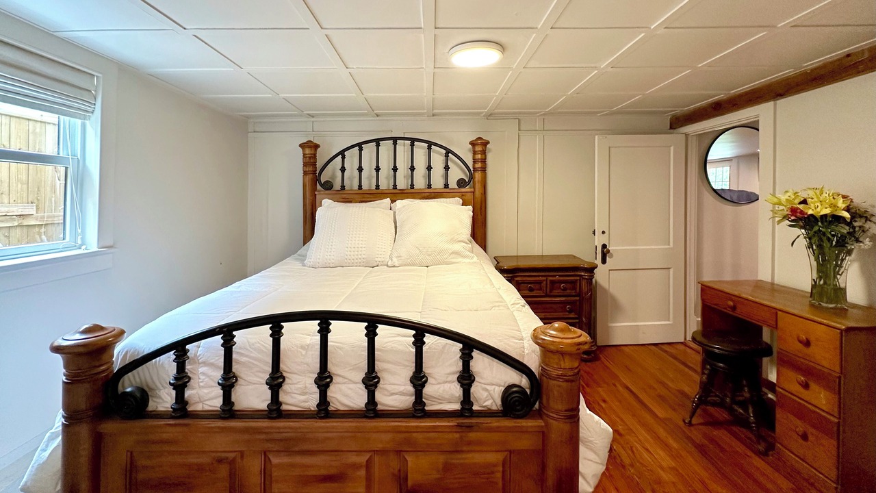 Photo of Bedroom in Audubon