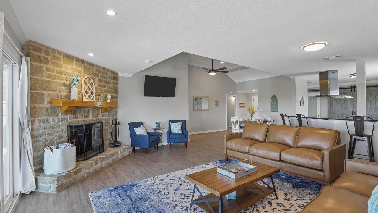 Photo of Livingroom in The Colony